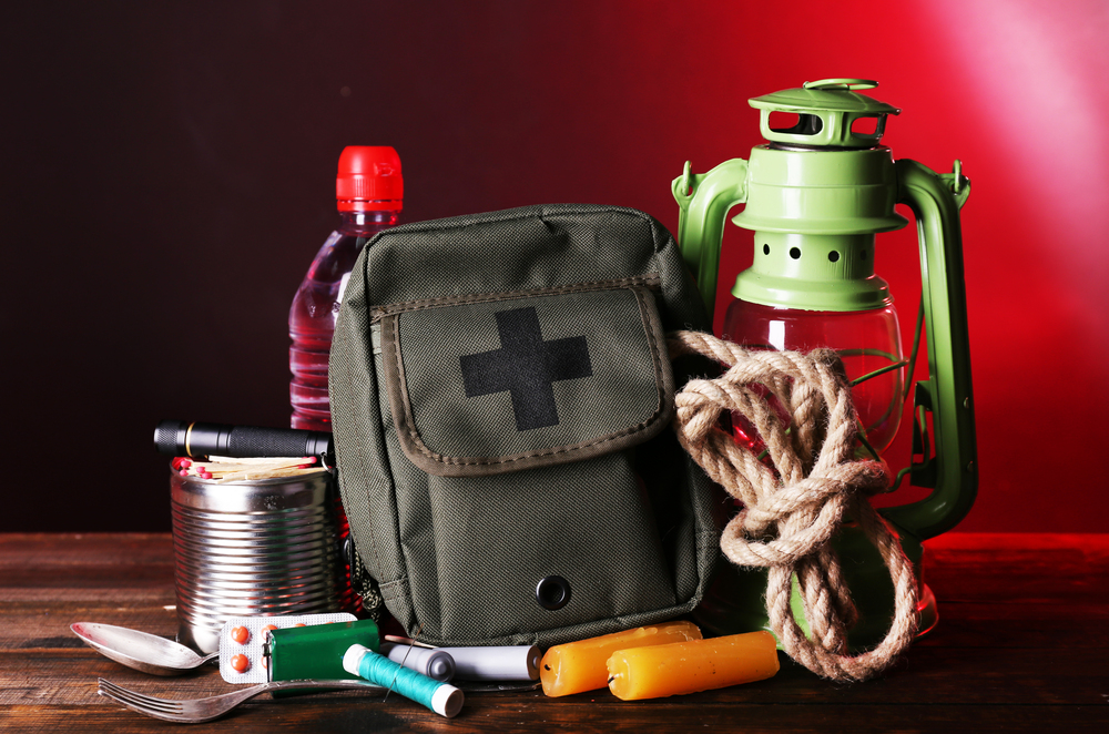 disaster kit supplies image